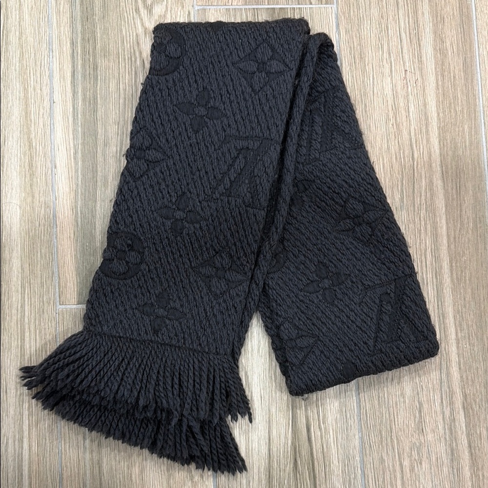 Louis Vuitton Black Monogram Cable Knit Scarf with Fringed Ends